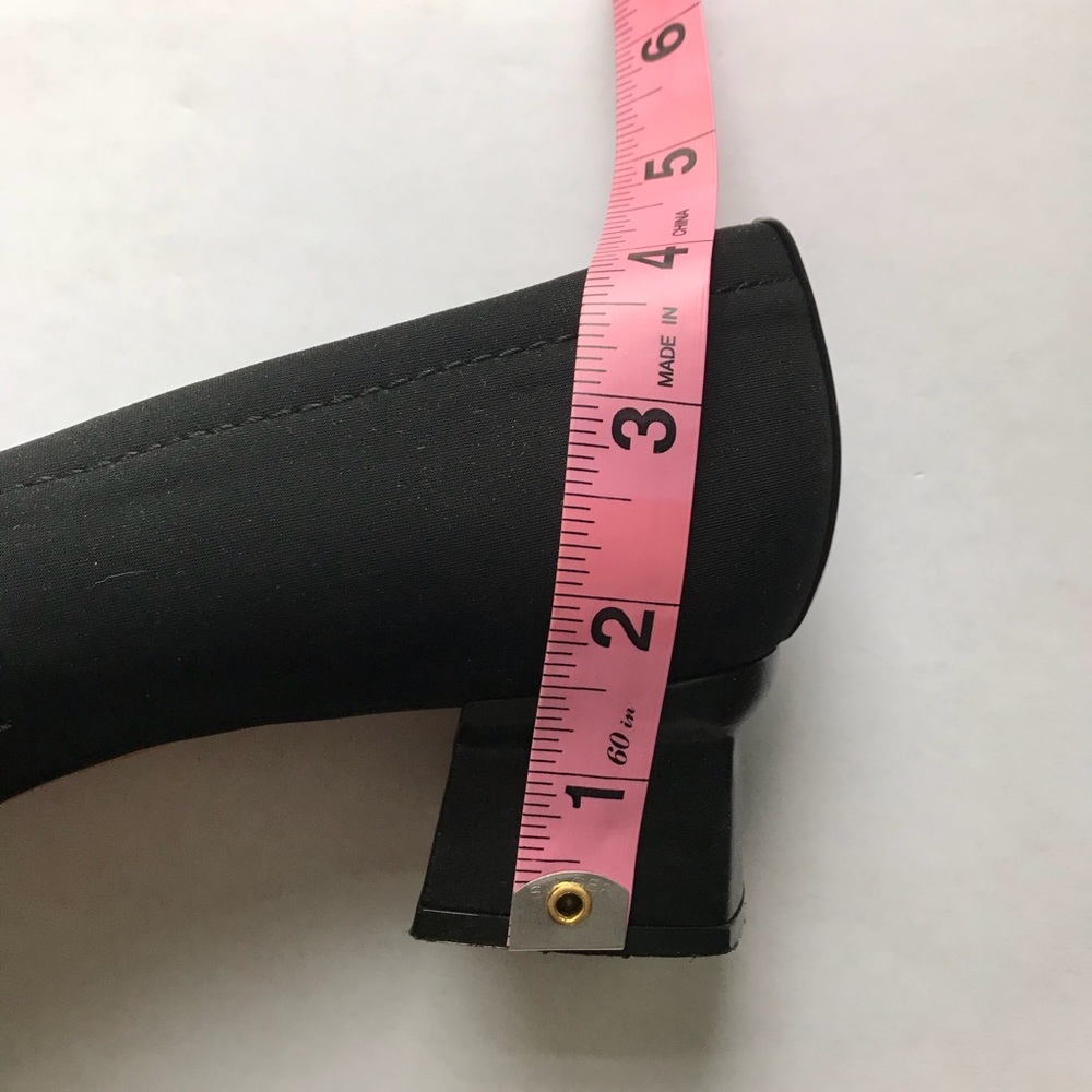 🆕 {STUART WEITZMAN} ‘Peau de Soie’ Classic Black Pump • Size 10.5 - Picture 5 of 10